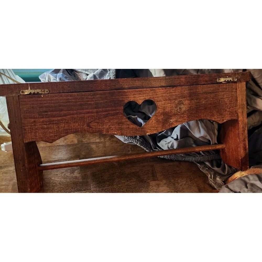 Vintage Solid Wood Hand Crafted Shelf Towel Rack Bar w Heart Cutout Cottagecore - Picture 6 of 6